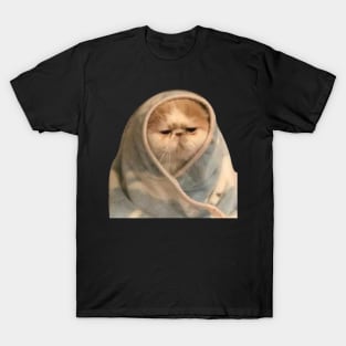 cat in a bad mood with blanket. T-Shirt